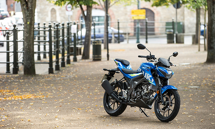 Tampang Sport Naked Suzuki GSX-S150 Yang Berkarakter