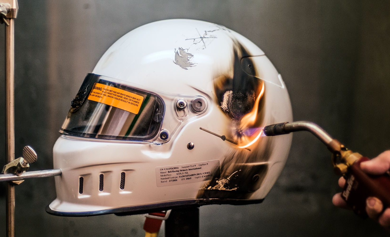 Standar Keamanan Helm Yang Penting Diketahui Moladin Blog Motor Standar Keamanan Helm Yang Penting Diketahui Moladin Blog Motor