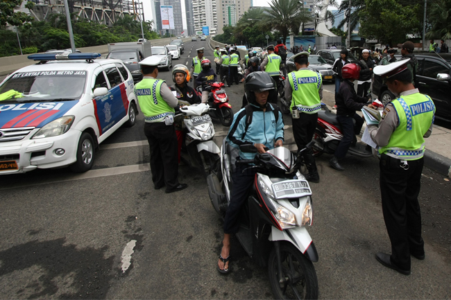 Awas Tertipu, Ini Cara Membedakan Razia Resmi dan Palsu Polisi Melakukan Tindakan Kepada Pelanggar