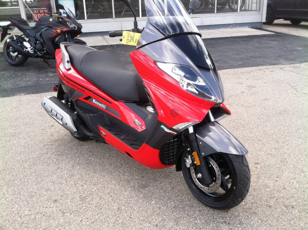 4 Pilihan Skutik Gambot Selain Yamaha Nmax, Banyak Sob, Cek Nih! Memiliki Bodi Yang Cukup Besar Serta Bermacam Fitur Canggih