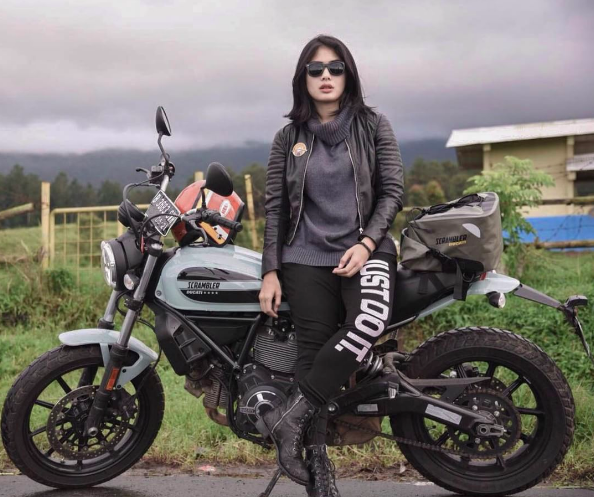 Jaket Kulit Ladies