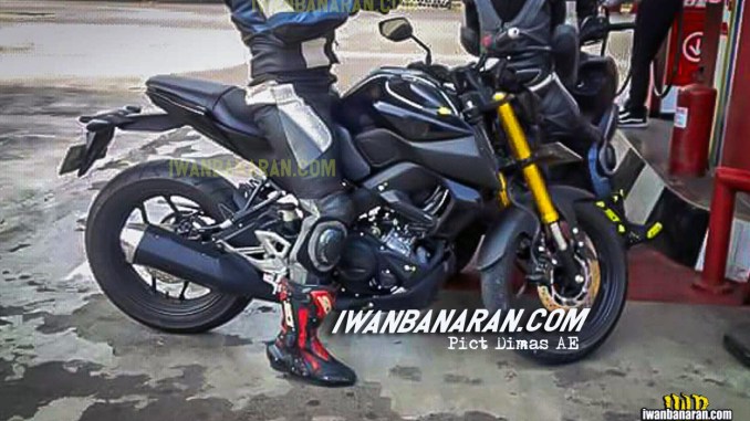 Yamaha MT-15 Jajal Aspal Indonesia, Versi Facelift Atau Pengganti Xabre? Yamaha MT-15 Gantikan Xabre
