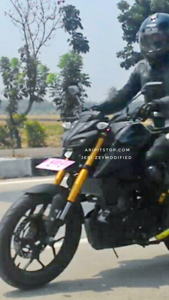Yamaha MT-15 Jajal Aspal Indonesia, Versi Facelift Atau Pengganti Xabre? Headlamp MT-15