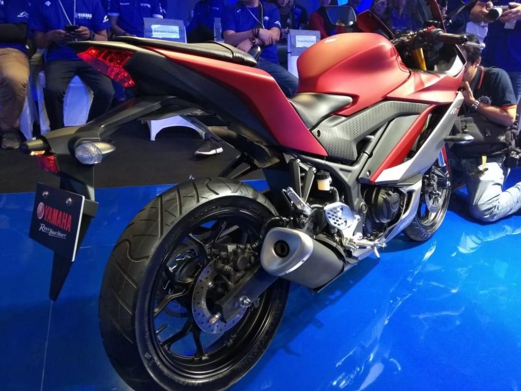 Keluar Dari Persembunyian, New Yamaha YZF-R25 Facelift Resmi Dirilis Yamaha YZF-R25 All New