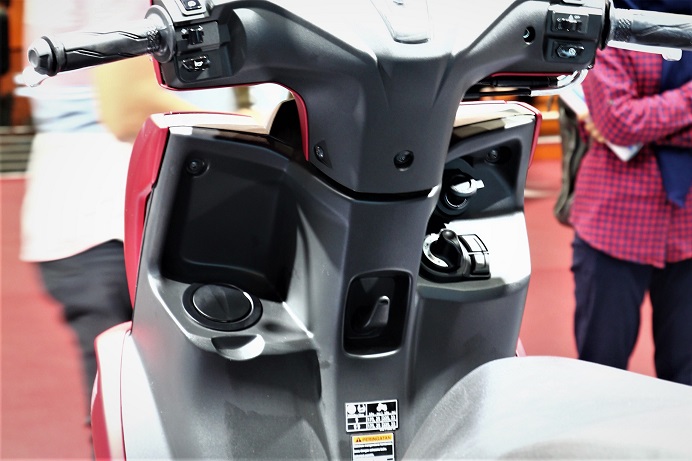 Yamaha FreeGo 125, Skutik Elegan Warnai Gelaran IMOS 2018 Tangki Yamaha FreeGo