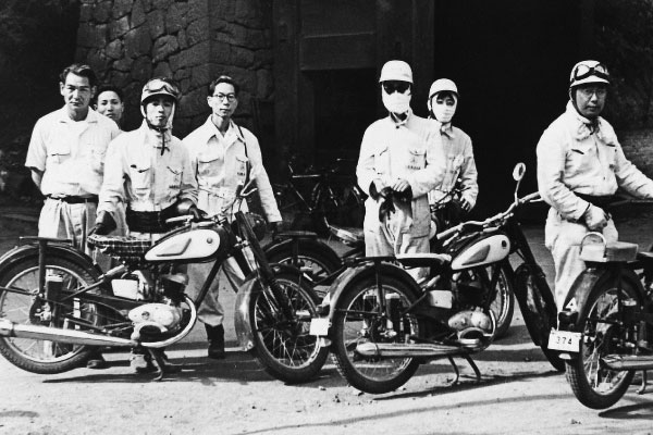 Motor Pertama Yamaha YA-1