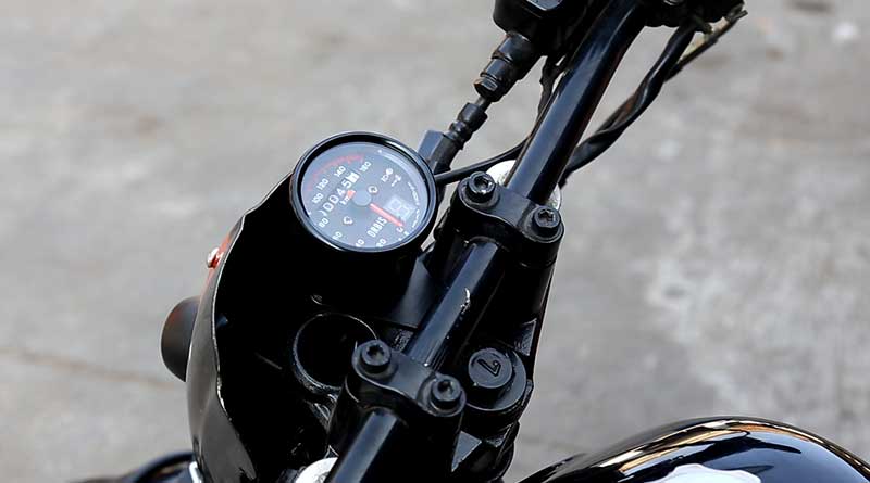 Modif Bajaj Pulsar 180cc Bergaya Vintage, Tampilan 