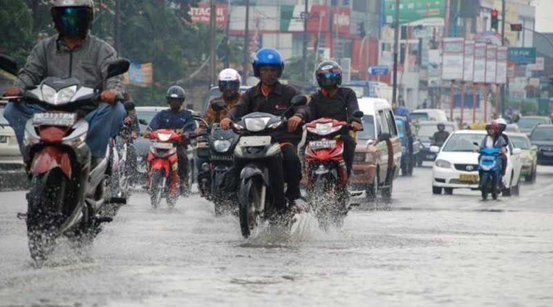 Motor Terendam Banjir? Ini 5 Cara Menanganinya Motor terendam banjir
