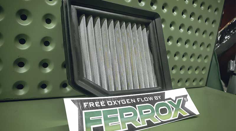 9 Tips Merawat Motor Ketika Musim Hujan Tiba air-filter-ferrox-honda-adv-150