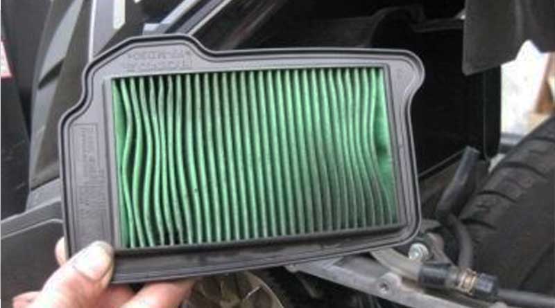 Perbedaan Motor Injeksi dan Karburator, Kelebihan & Kekurangan servis motor