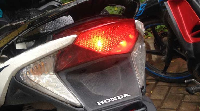 Tips Atasi Lampu Rem Honda Vario Techno Yang Mati Sebelah