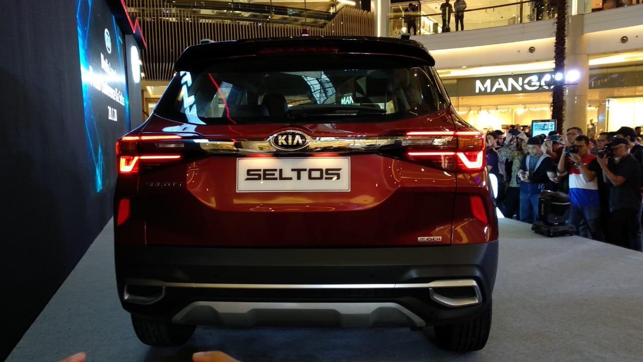 Performa Gila, KIA Seltos Bikin Minder Honda HR-V KIA Seltos vs Honda HRV 002