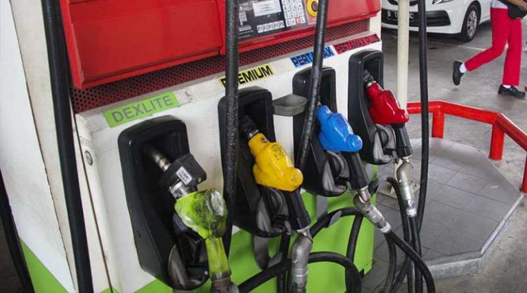 7 Cara Berkendara Eco Driving untuk Hemat BBM Mobil cara membuat motor kencang