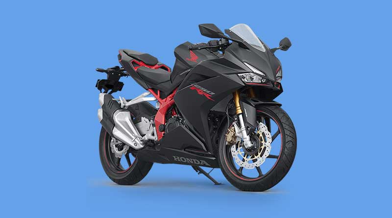 Mau Beli Honda CBR250RR? Simak Komparasi Berikut! komparasi-honda-cbr250rr-vs-yamaha-r25-yang-mana-layak-beli