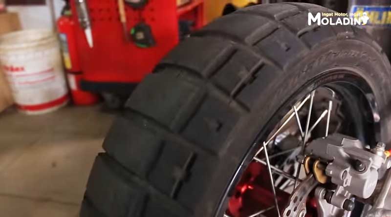 Modifikasi Honda CRF150L Supermoto Bikin Ganteng, Ini Biayanya! perkiraan-biaya-modifikasi-honda-crf150l-jadi-supermoto