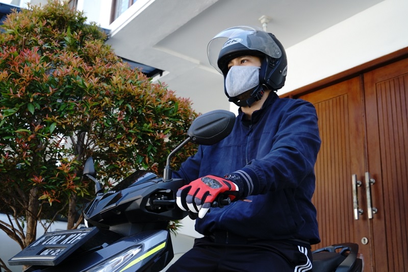 Tips Naik Motor Saat Korona, Jangan Asal! naik motor saat korona