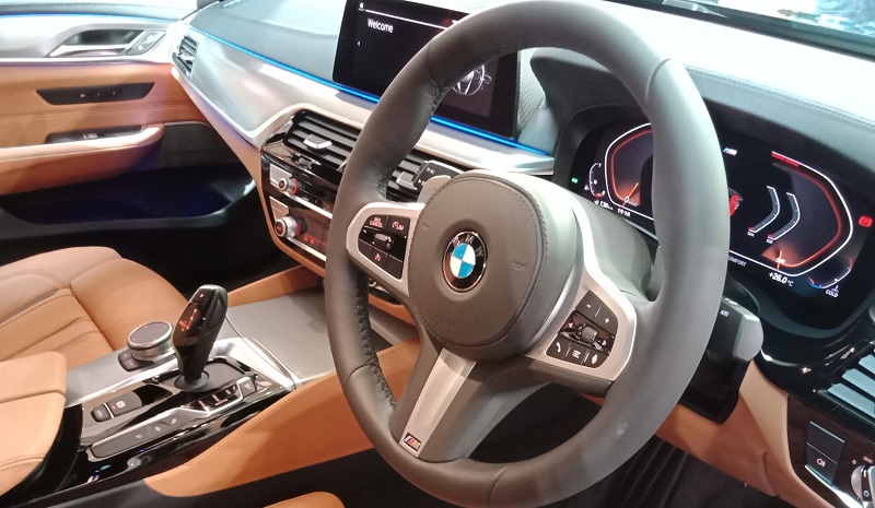 Apa Kelebihan BMW 6 GT M Sport? Sedan Rp1,5 Miliar kelebihan bmw 6 gt