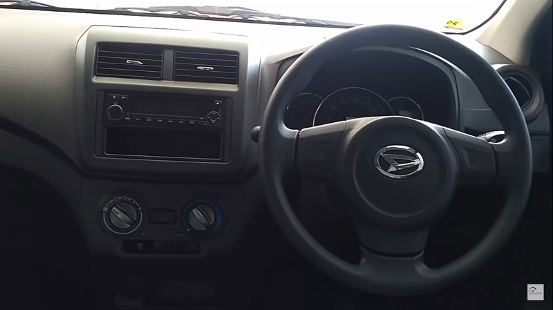 3 Perbedaan Head Unit Single DIN dan Double DIN spesifikasi daihatsu ayla m