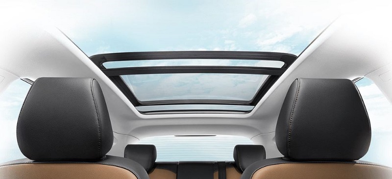 5 Kekurangan Suzuki SX4 S-Cross, Ketahui Sebelum Membeli Tak tersedia sunroof jadi kekurangan Suzuki SX4 S-Cross