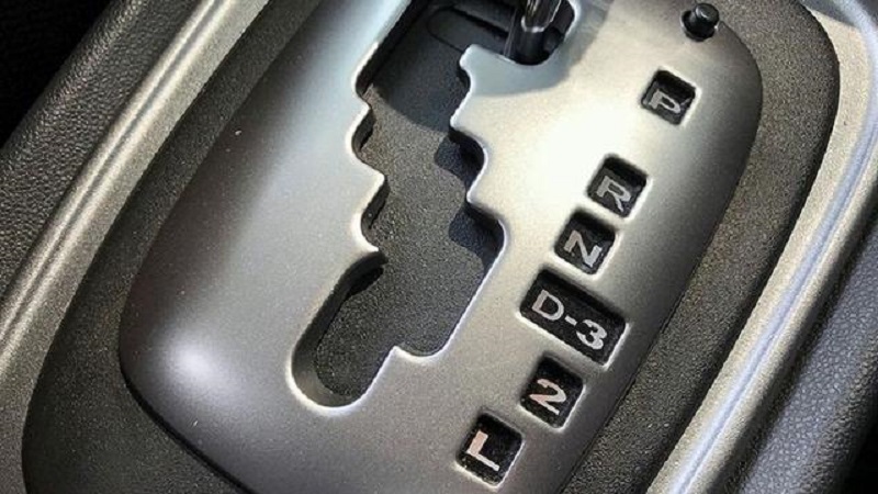 5 Tips Beli Mobil Bekas Taksi yang Berkualitas Cara menyetir mobil matik 001