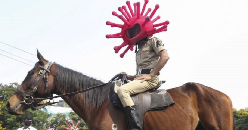 3 Helm Unik untuk Cegah Penyebaran Virus Korona helm virus korona