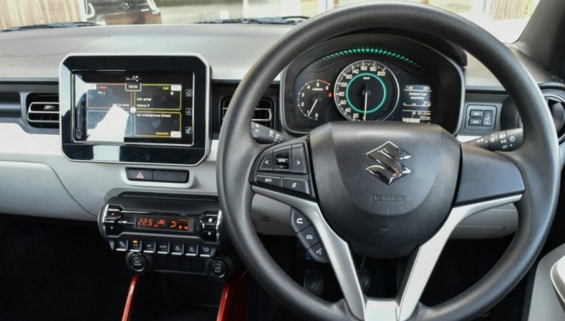 Mau Beli Suzuki Ignis Bekas? Ini Harga Lengkapnya! Interior Ignis bekas dengan desain modern