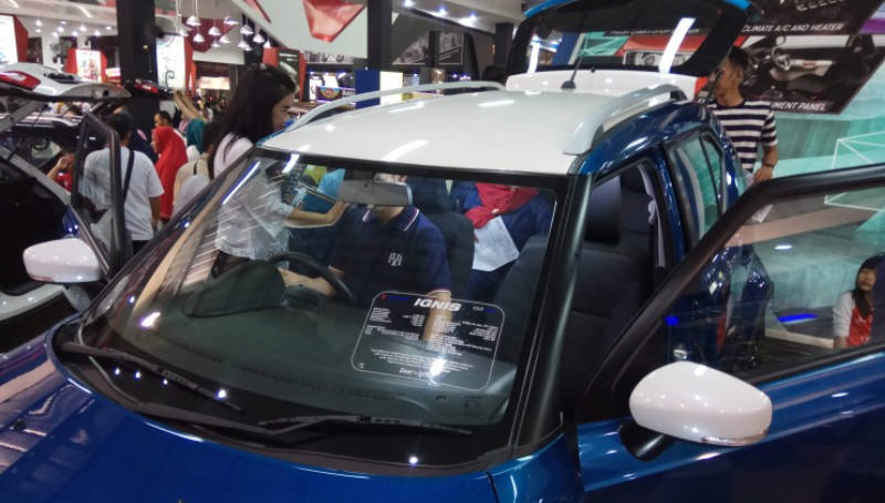 Spesifikasi Suzuki Ignis, Apa Beda Varian GL dan GX? Varian GX dual tone pada bagian atap