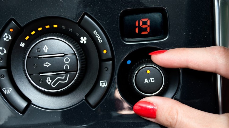 11 Penyebab AC Mobil Tidak Dingin dan Solusinya Auto Climate Control AC