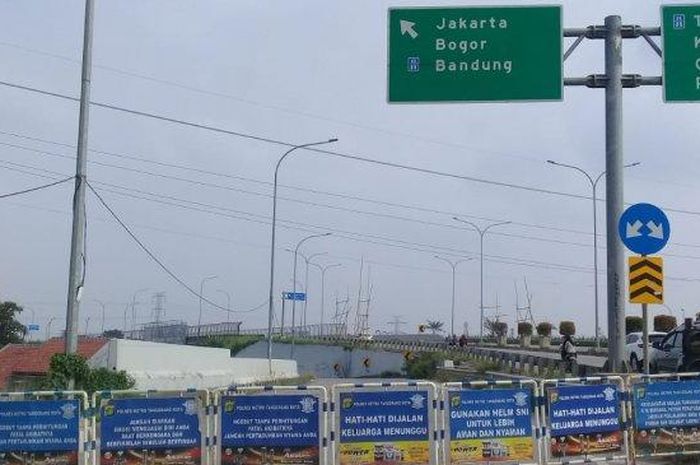 3 Jenis Kendaraan yang Bebas Keluar-Masuk Jakarta Penutupan akses dari dan menuju Jakarta