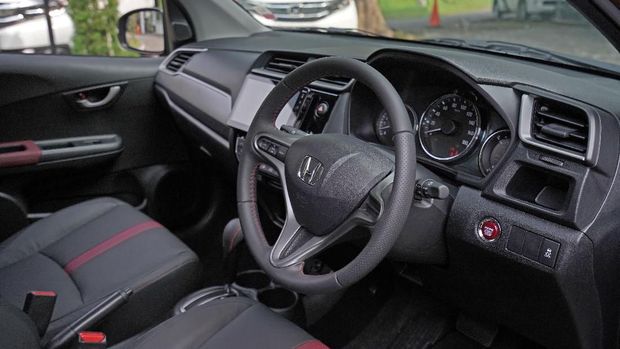 7 Keunggulan Honda BR-V, Calon Konsumen Wajib Tahu! Interior BR-V