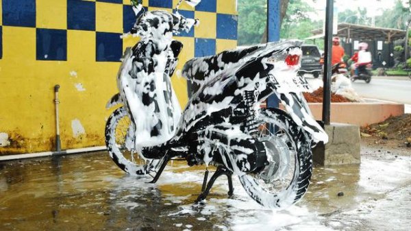 Cara Membuat Sampo Motor, Bisa Untuk Usaha Sampingan cuci motor