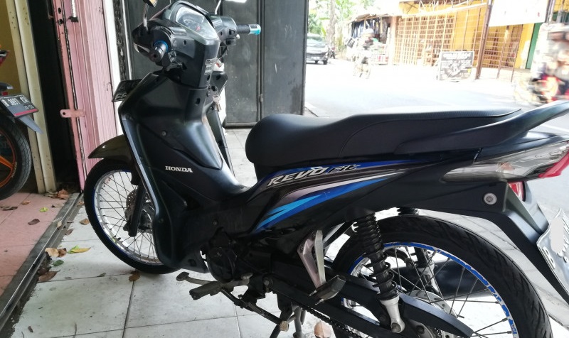 9 Rekomendasi Motor Bekas Rp 5 Jutaan, Buat Harian motor bekas Rp 5 jutaan - honda revo fit