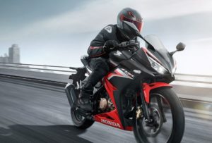 4 Kelebihan Honda CBR150R yang Tidak Dipunya Kompetitor kelebihan cbr150r