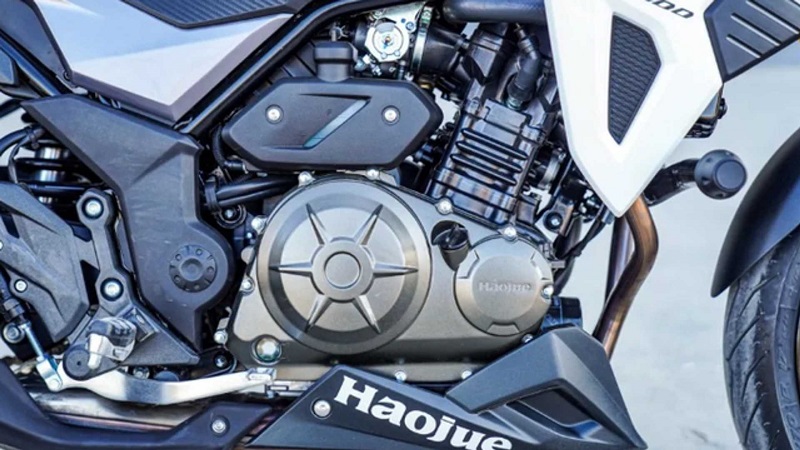 Haojue DR300, Saudara Suzuki GSX-S250 dari Cina haojue dr300