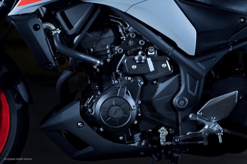 3 Kelebihan Yamaha MT-25 Dibanding Duke 250 dan TNT 249S mesin mt-25