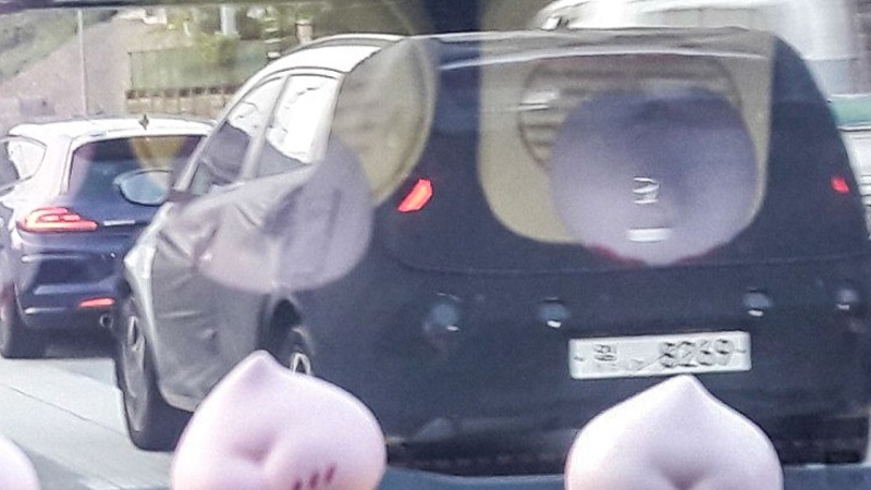 Bocor Sosok MPV Murah Hyundai Diuji Jalan, Rival Avanza mpv murah hyundai