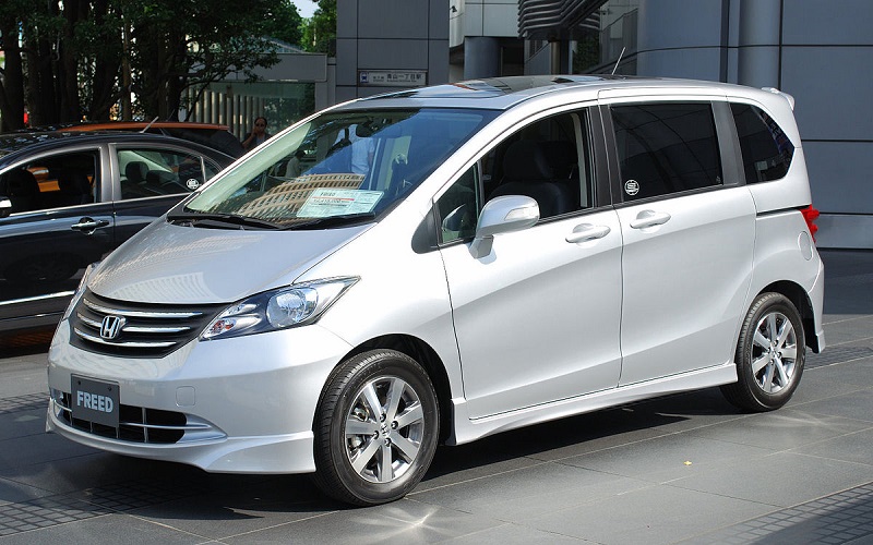 9 Rekomendasi MPV Pintu Geser Bekas Rp 100 Jutaan rekomendasi mpv pintu geser besar Rp 100 jutaan