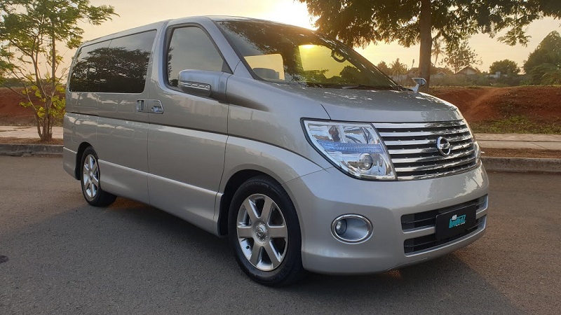 9 Rekomendasi MPV Pintu Geser Bekas Rp 100 Jutaan mpv pintu geser bekas - nissan elgrand