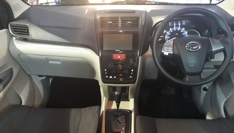 7 Kekurangan Daihatsu Xenia Dibanding Kompetitor Penunjang kenyamanan minim, kekurangan Daihatsu Xenia