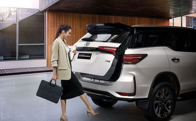 prediksi toyota innova terbaru 2020 03