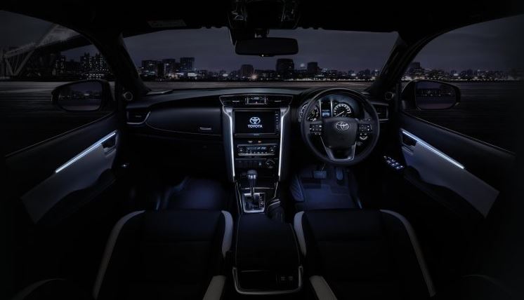 interior toyota fortuner legender
