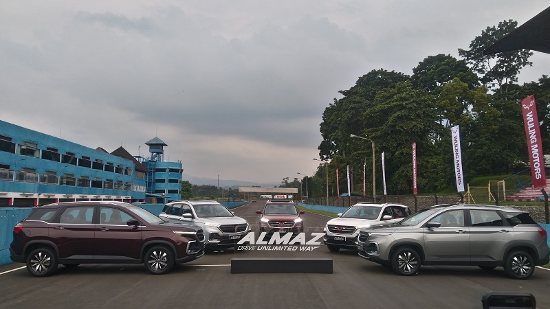 Sejarah Wuling Almaz, Menggebrak dengan Teknologi Canggih Sejarah Wuling Almaz di Indonesia