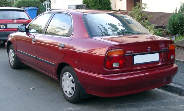 Suzuki Baleno facelift tahun 2002