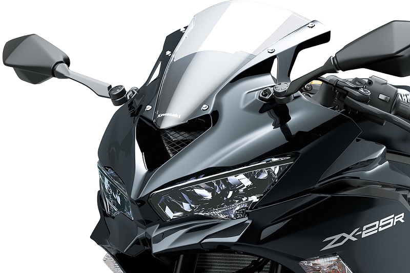 5 Perbedaan Ninja ZX-25R Special Edition Vs Standard Kawasaki Ninja ZX-25R Special Edition Vs Standard
