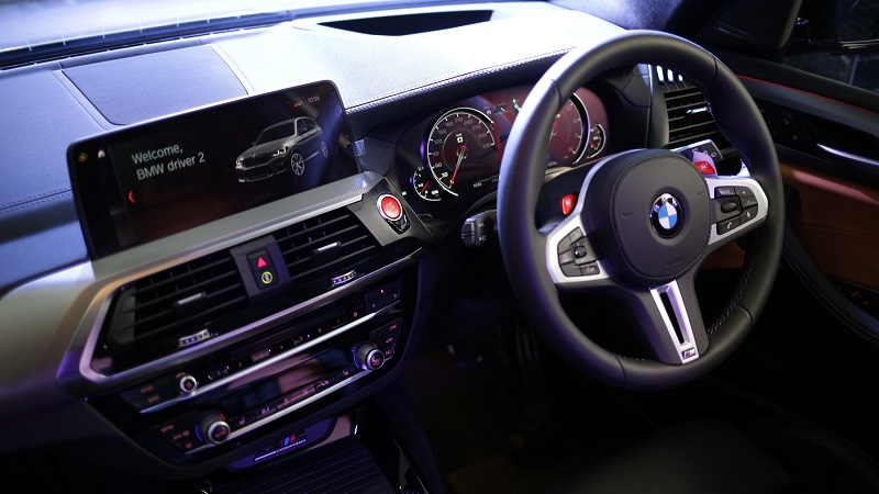 BMW X3 M dan X4 M Competition Pakai Mesin Terbuas interior BMW X3 M dan X4 M Competition