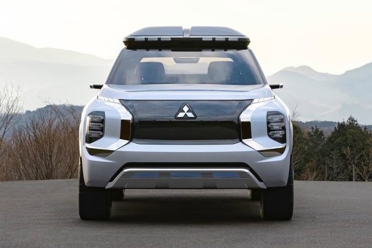 Mitsubishi expander cross 2023