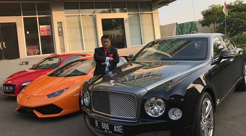 9 Kisaran Harga Mobil Mewah Artis Indonesia harga mobil mewah hotman paris