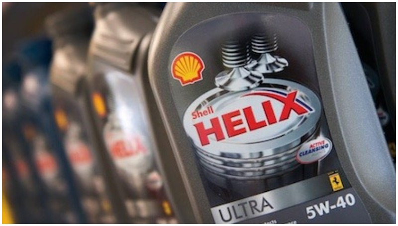 8 Oli Mobil Terbaik yang Bisa Jadi Pilihan oli mobil shell