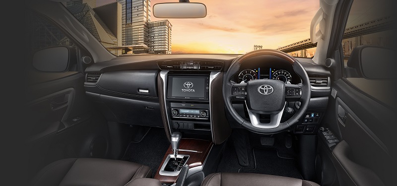 Mitsubishi Pajero Sport Vs Toyota Fortuner, Mana Lebih Baik? Toyota Fortuner