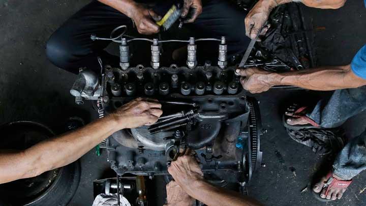 6 Kelebihan dan Kekurangan Mobil Diesel, Penasaran? Perawatan mesin diesel